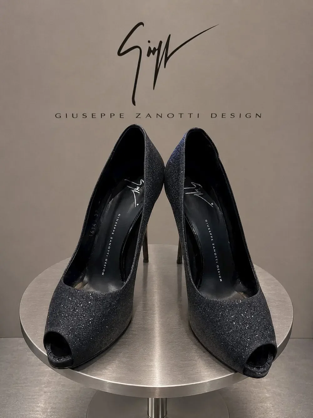 Giuseppe Zanotti Sharon Theron Glitter Peep Toe Pumps US 9 EU 39 w/ Box